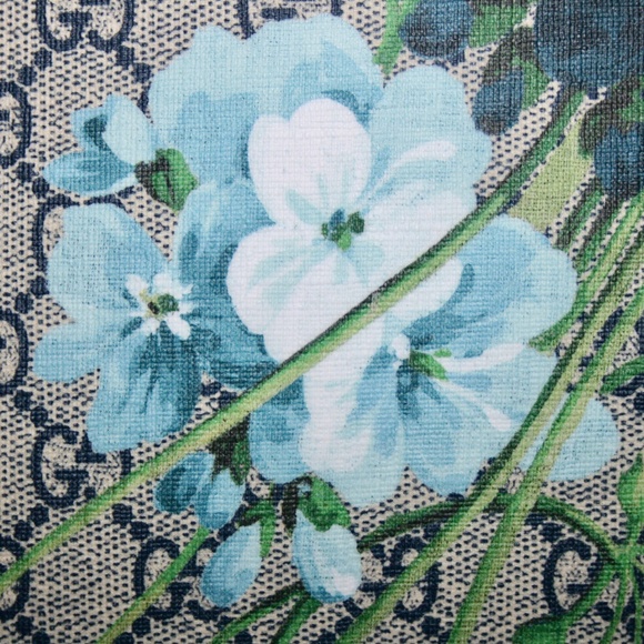 Gucci Blooms GG Supreme Medium Tote Shoulder Bag - Picture 5 of 7